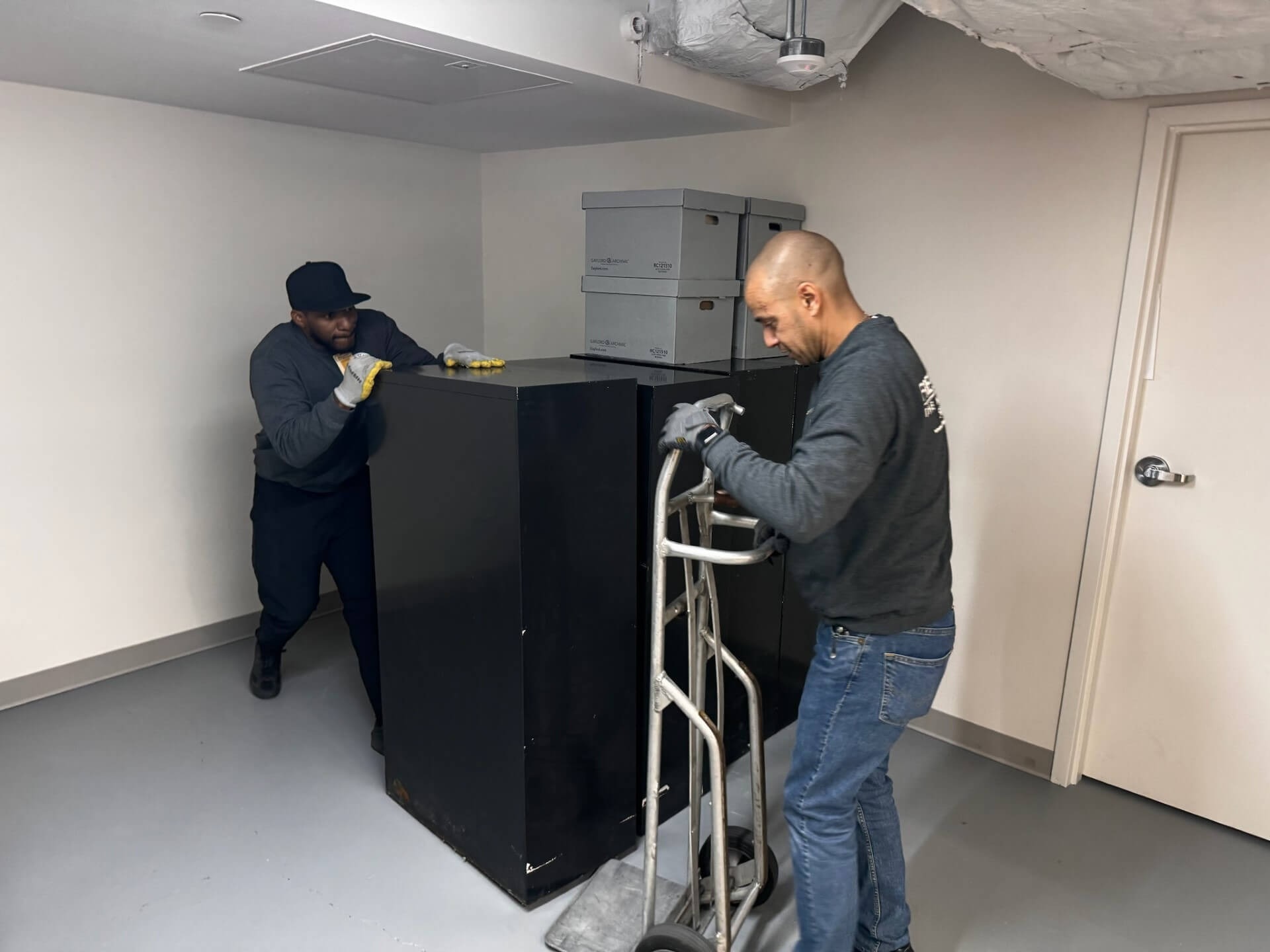 Spencer MA Furniture Hoisting Services Spencer MA Furniture Hoisting Services